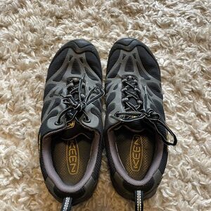 Keen Women’s Hiking Targhee Shoes Outdoor Sz 10